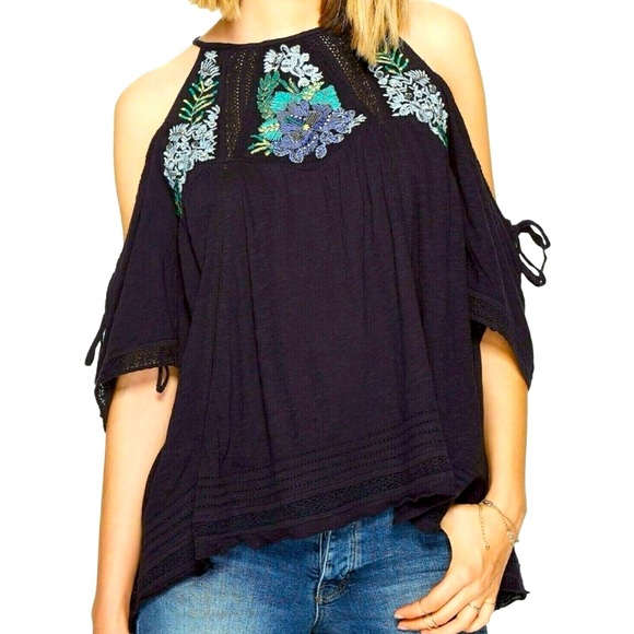 FREE PEOPLE Navy Fast Times Floral Embroidered Cotton Cold Shoulder Top size XS - Picture 2 of 4